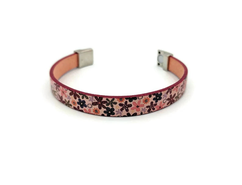 Flower Printed Leather Bracelet with Flower Magnetic Clasp