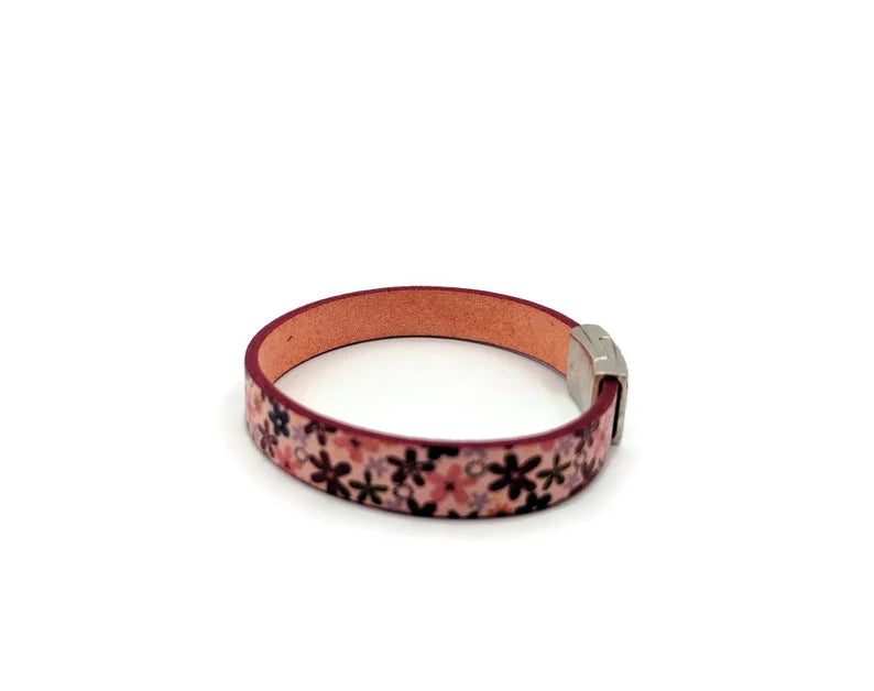 Flower Printed Leather Bracelet with Flower Magnetic Clasp