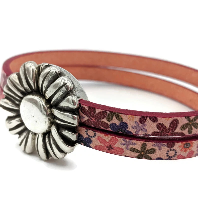 Daisy Leather Bracelet with Magnetic Flower Clasp