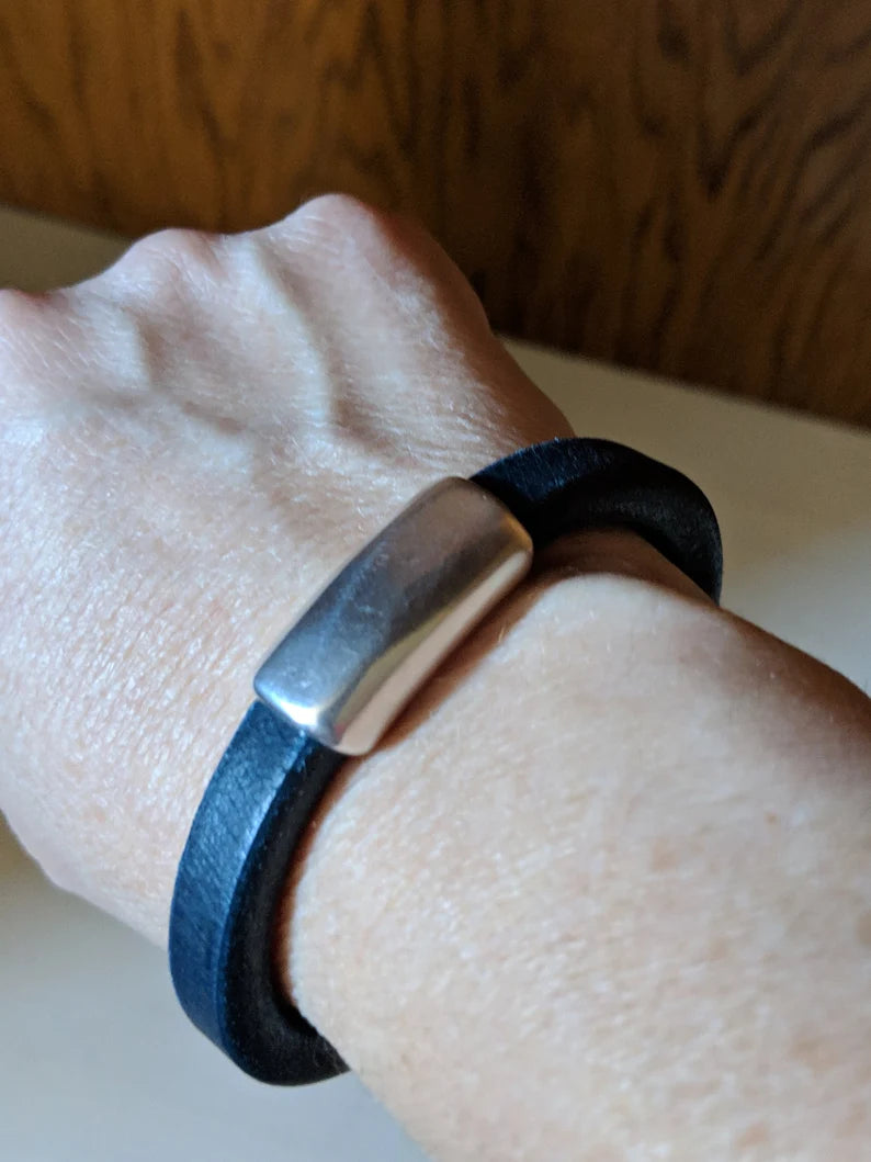 Navy Blue Long Tube Licorice Leather Bracelet